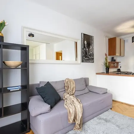 Close-one Bedroom - Wola - Zelazna Varşova
